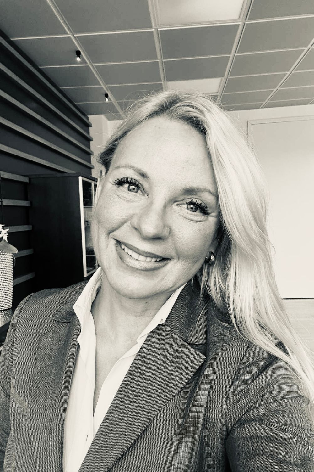 dr. vida šeme hočevar