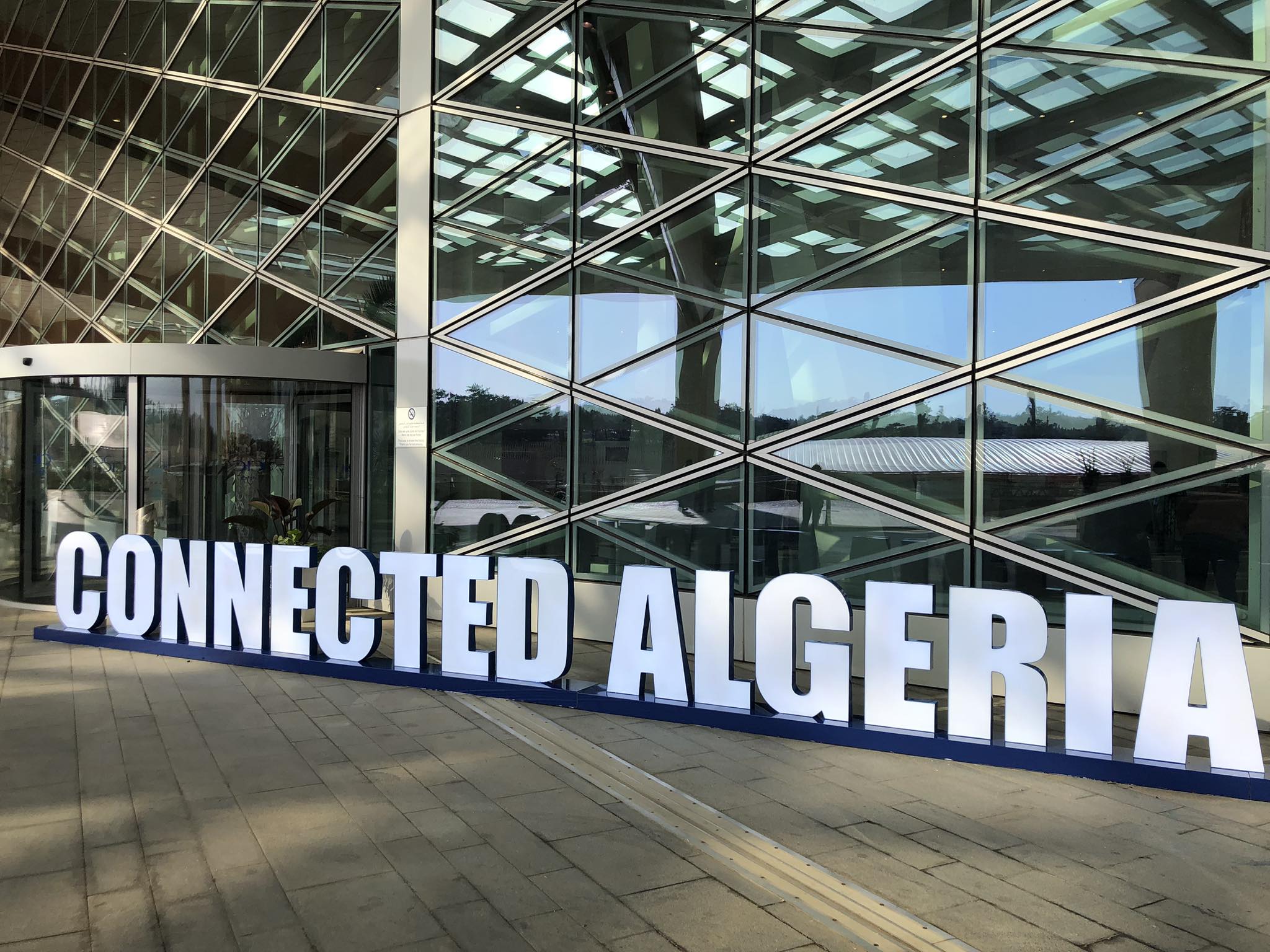 Connected Algeria